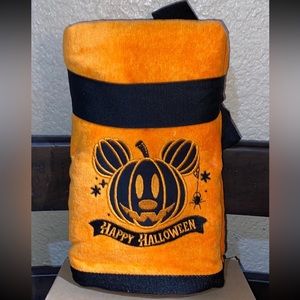 Disney Mickey Mouse orange happy Halloween 2 pack hand towels 16x28 in